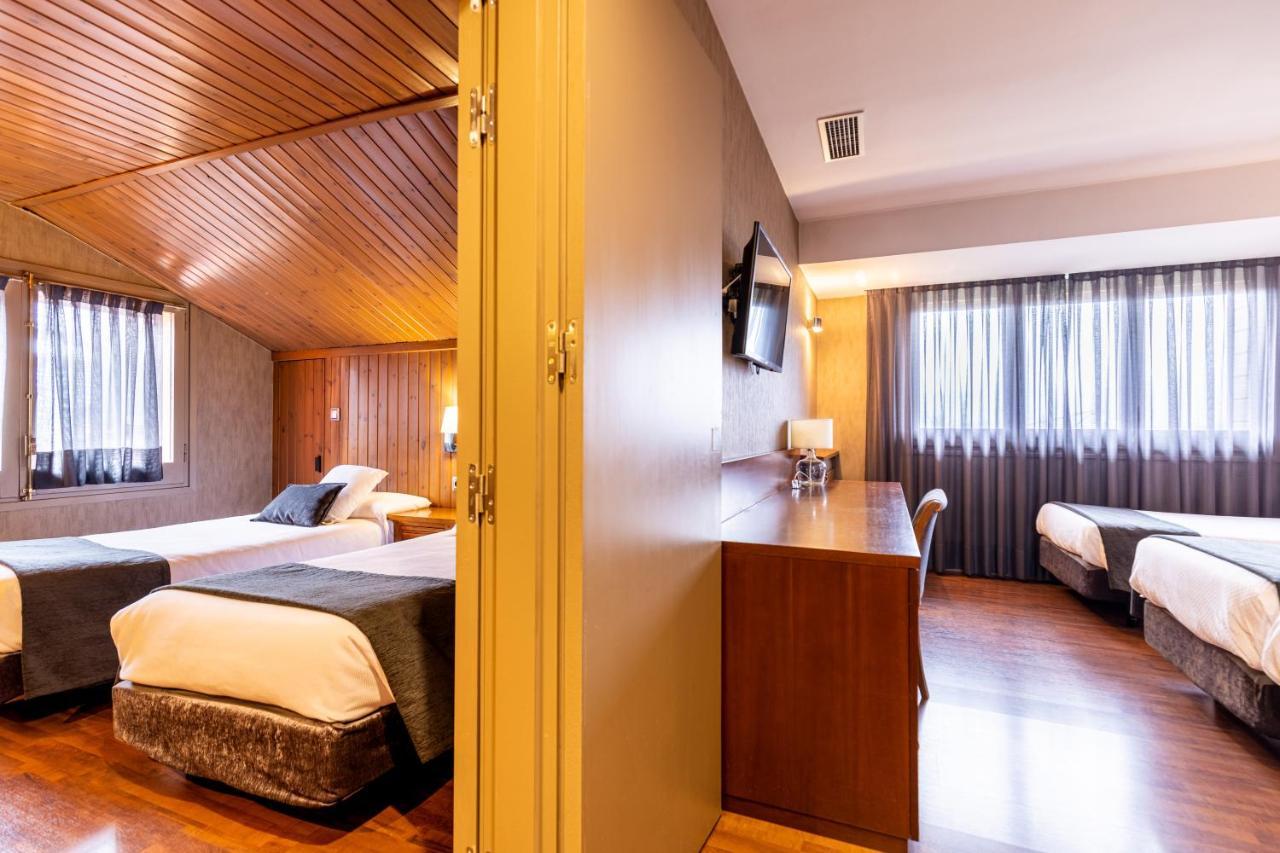 Hotel Del Prado Puigcerda Bagian luar foto
