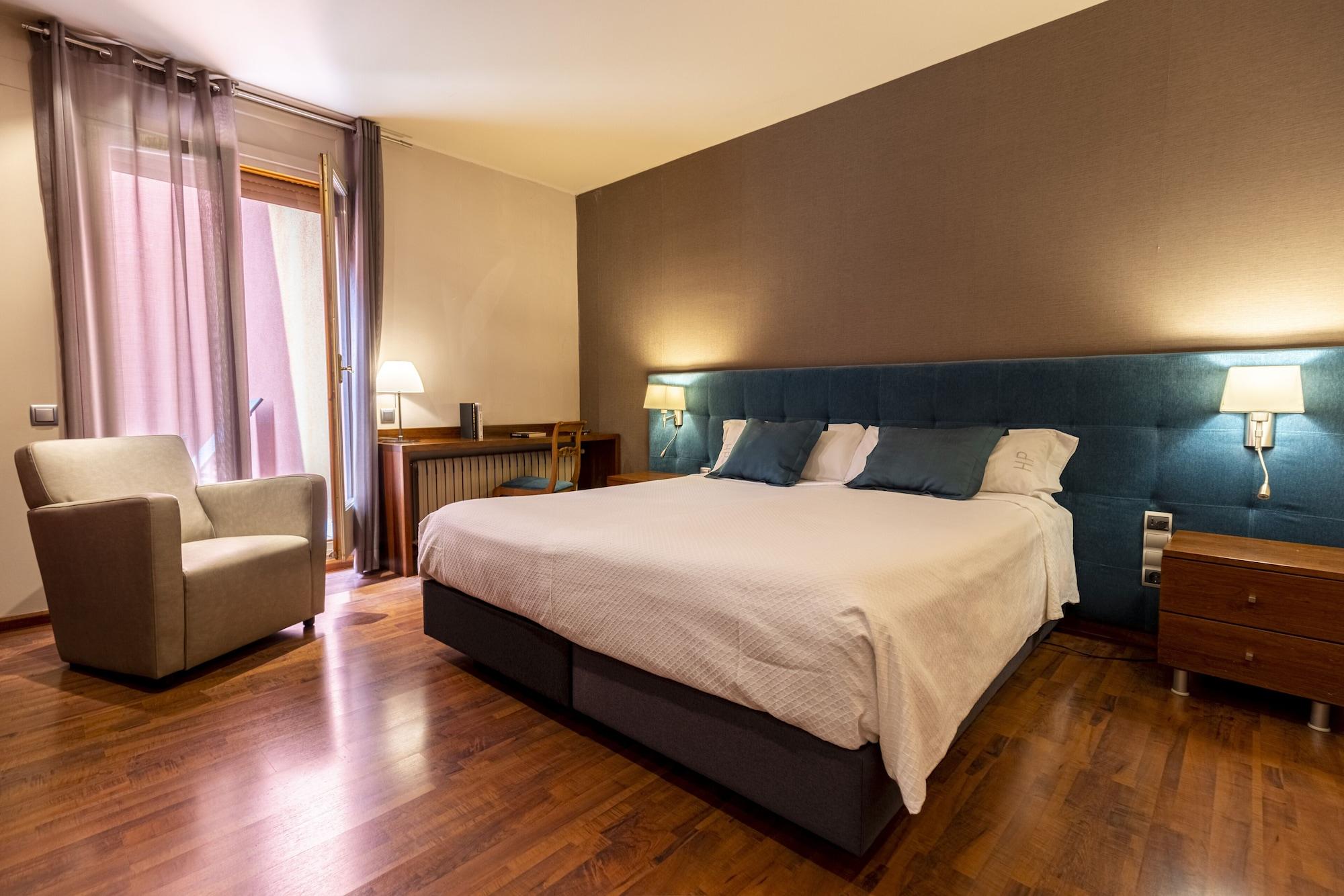 Hotel Del Prado Puigcerda Bagian luar foto