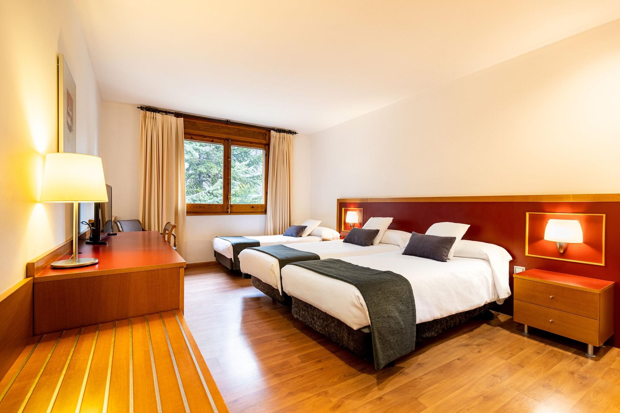 Hotel Del Prado Puigcerda Bagian luar foto