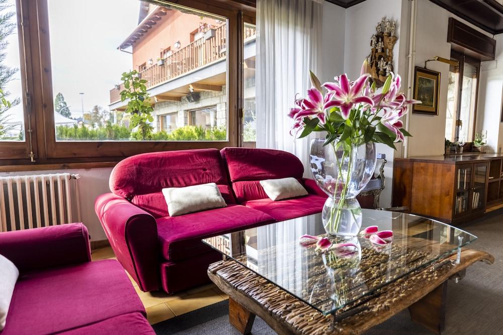 Hotel Del Prado Puigcerda Bagian luar foto