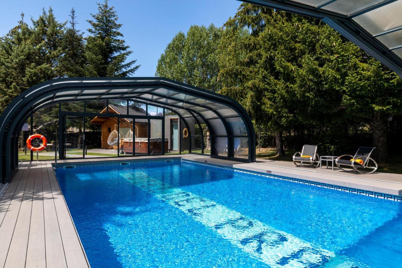Hotel Del Prado Puigcerda Bagian luar foto