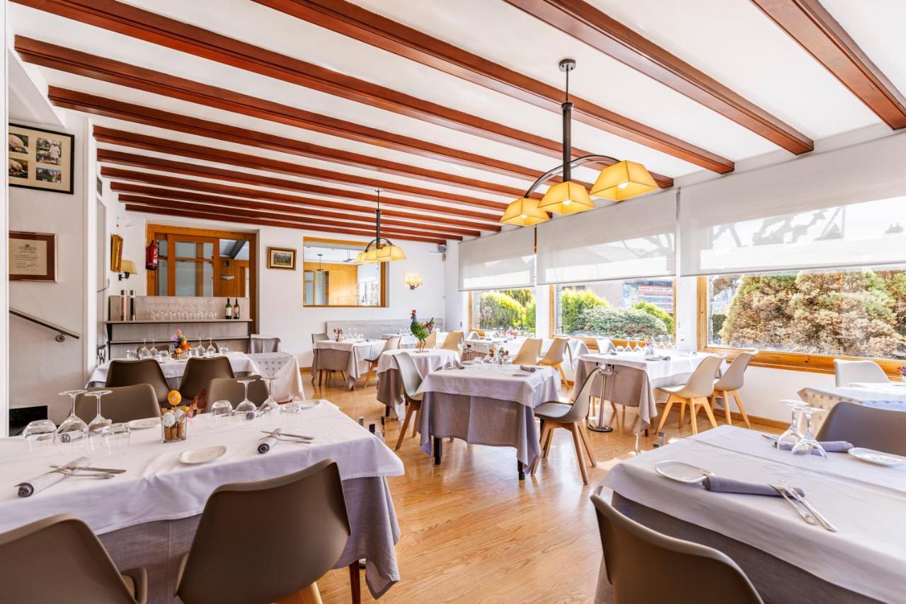 Hotel Del Prado Puigcerda Bagian luar foto
