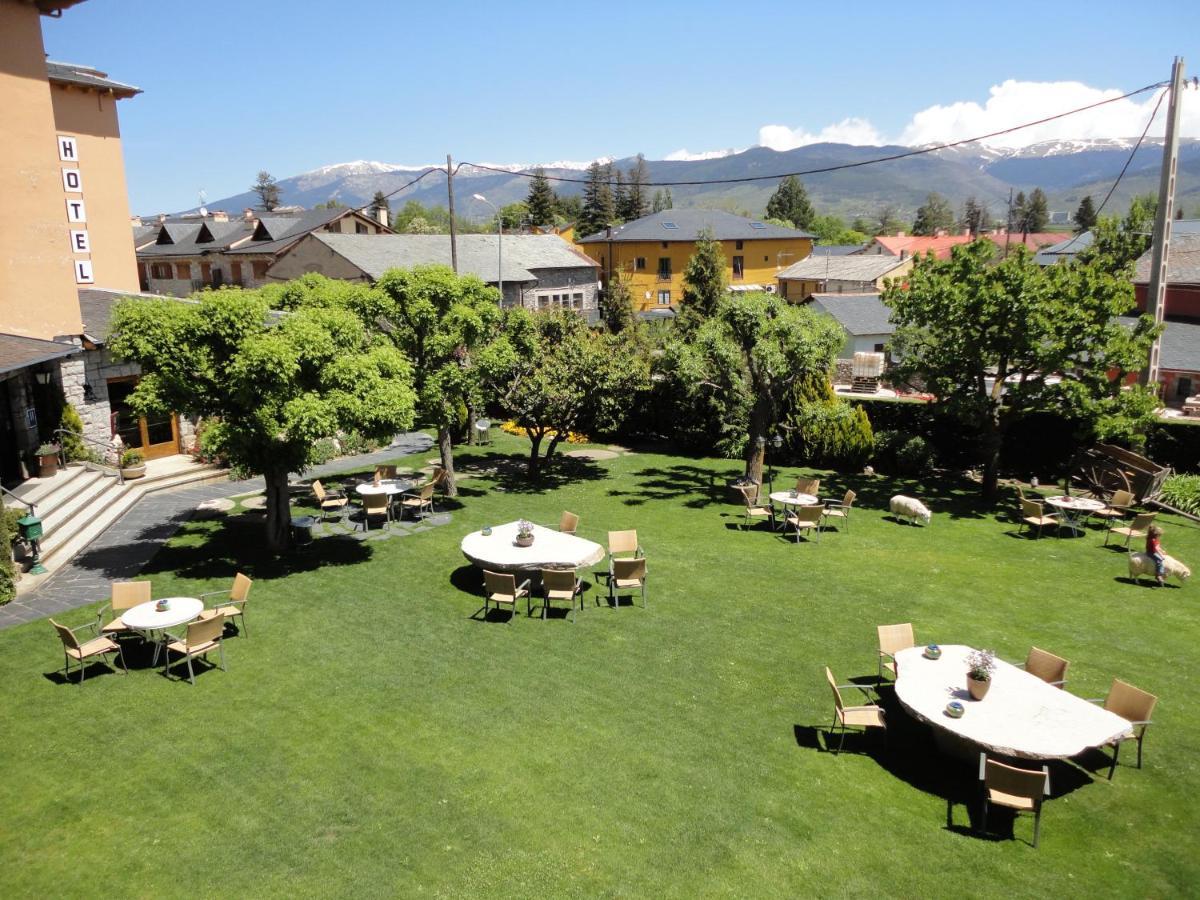 Hotel Del Prado Puigcerda Bagian luar foto